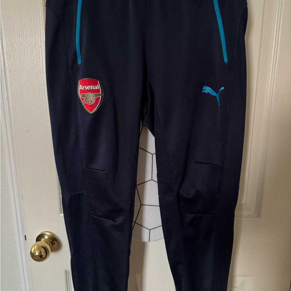 Puma Aresenal Premier League Training Joggers Navy Size M